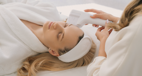 SMAS-лифтинг и введение полимолочной кислоты со скидкой