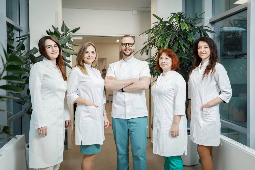 В числе постоянных спикеров well-being-программы – более 30 врачей, высококлассные специалисты с многолетним опытом работы. 